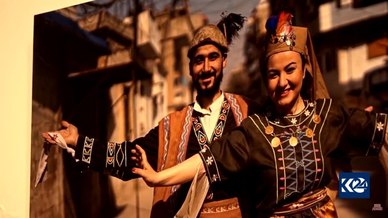 "قصة شعب".. صحفي كوردي يواجه التمييز العرقي والديني بكاميرته